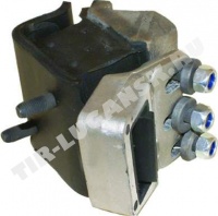 ENGINE MOUNTING